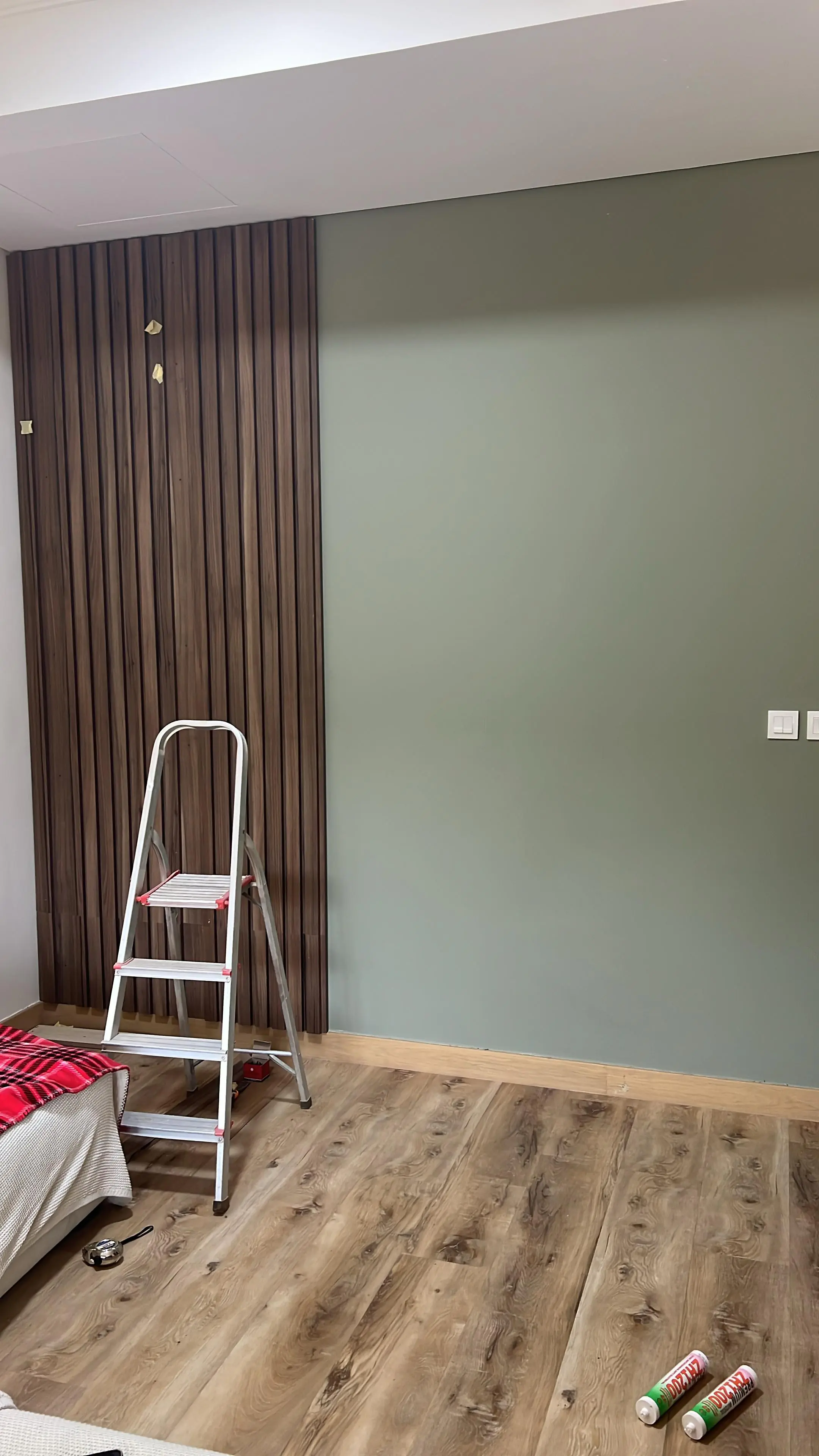 001045 (1) 001045 (1)