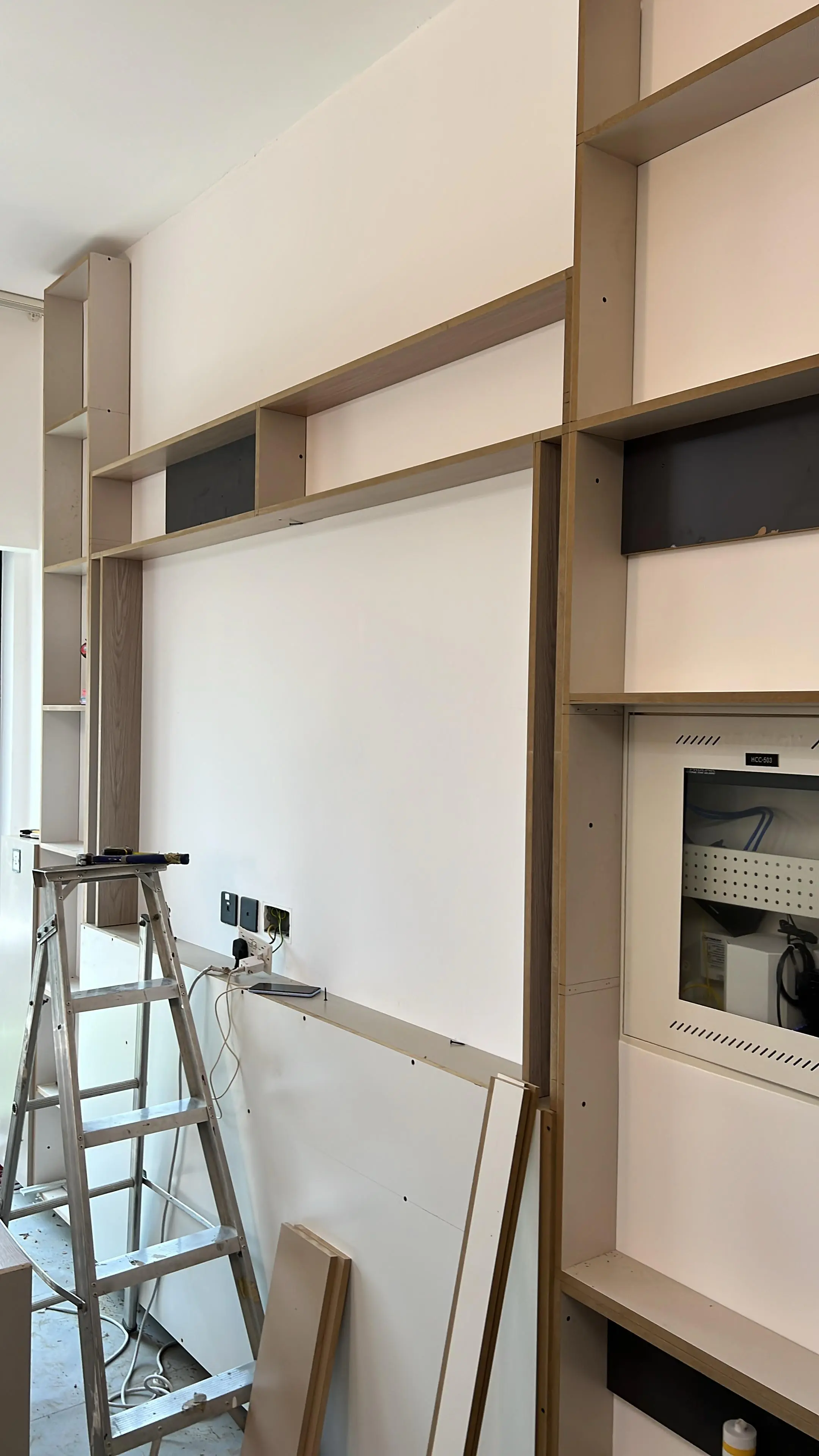 001046 (1) 001046 (1)