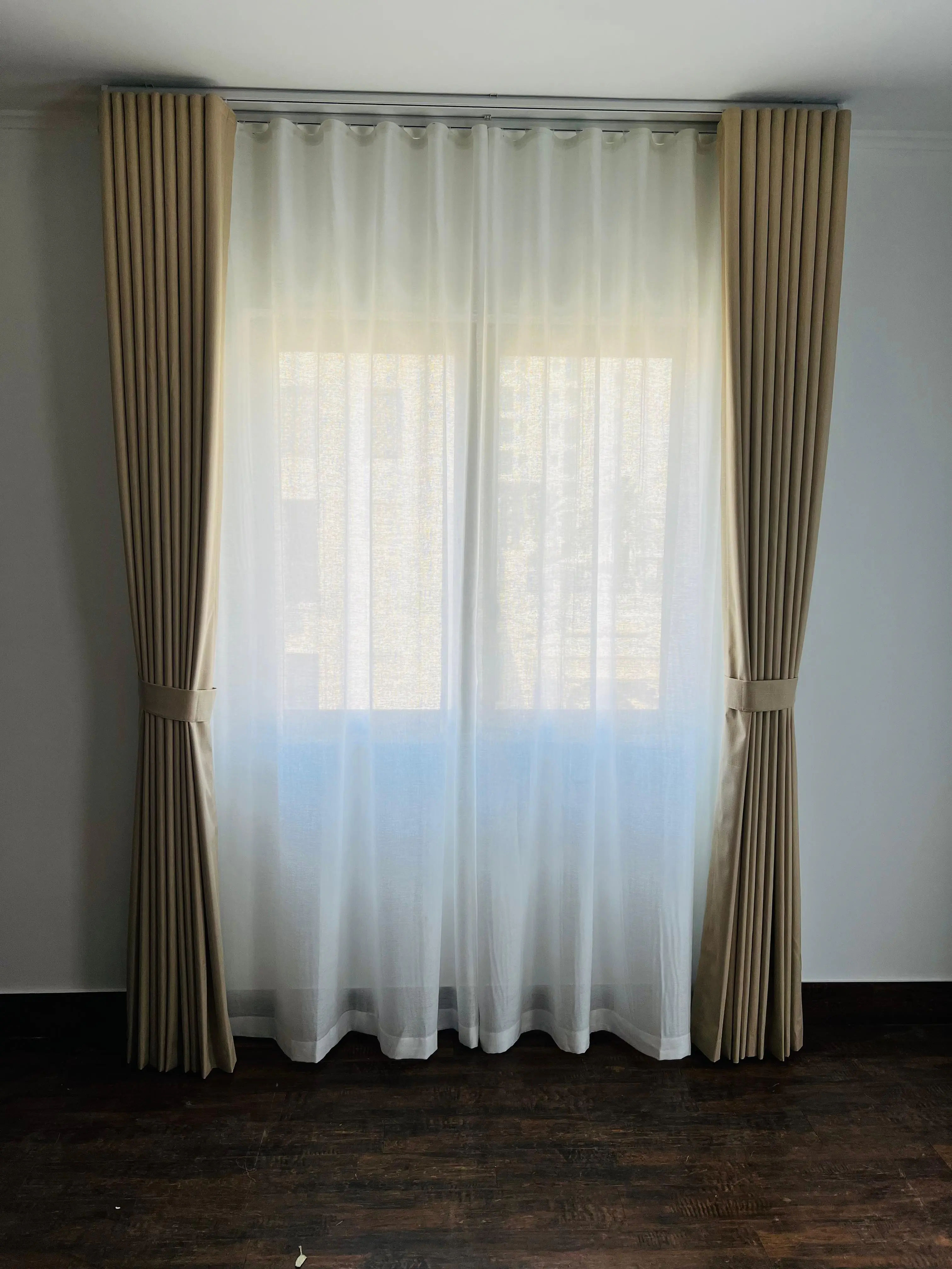 001049 1 (5) 001049 1 (5)