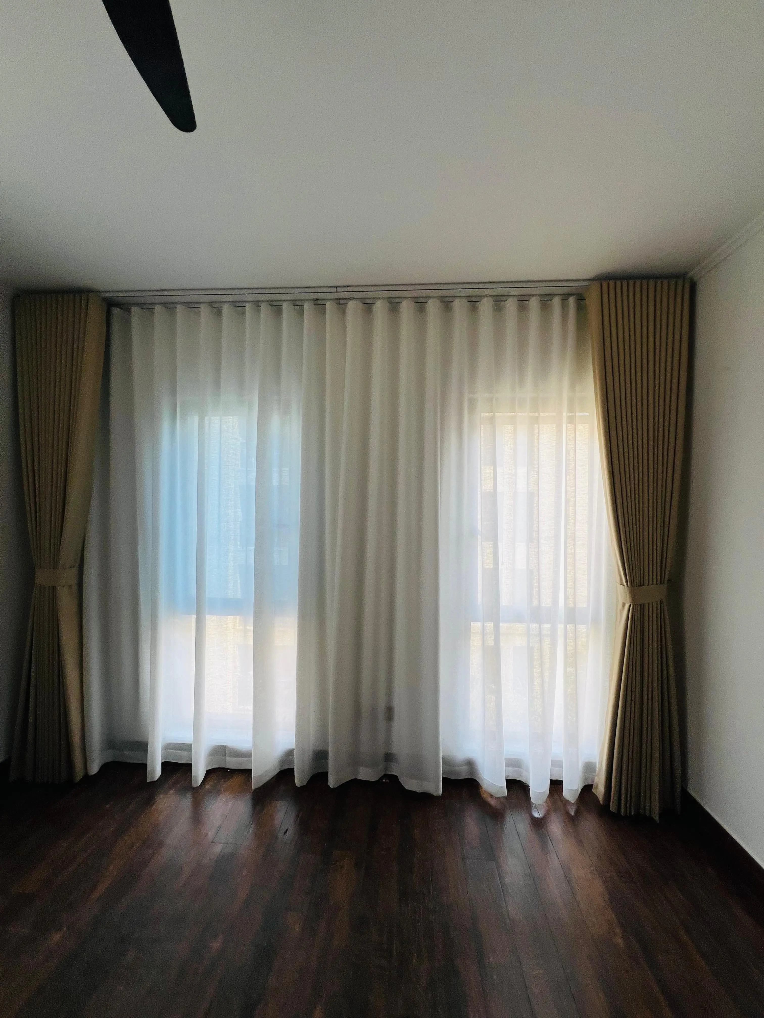 001049 1 (8) 001049 1 (8)