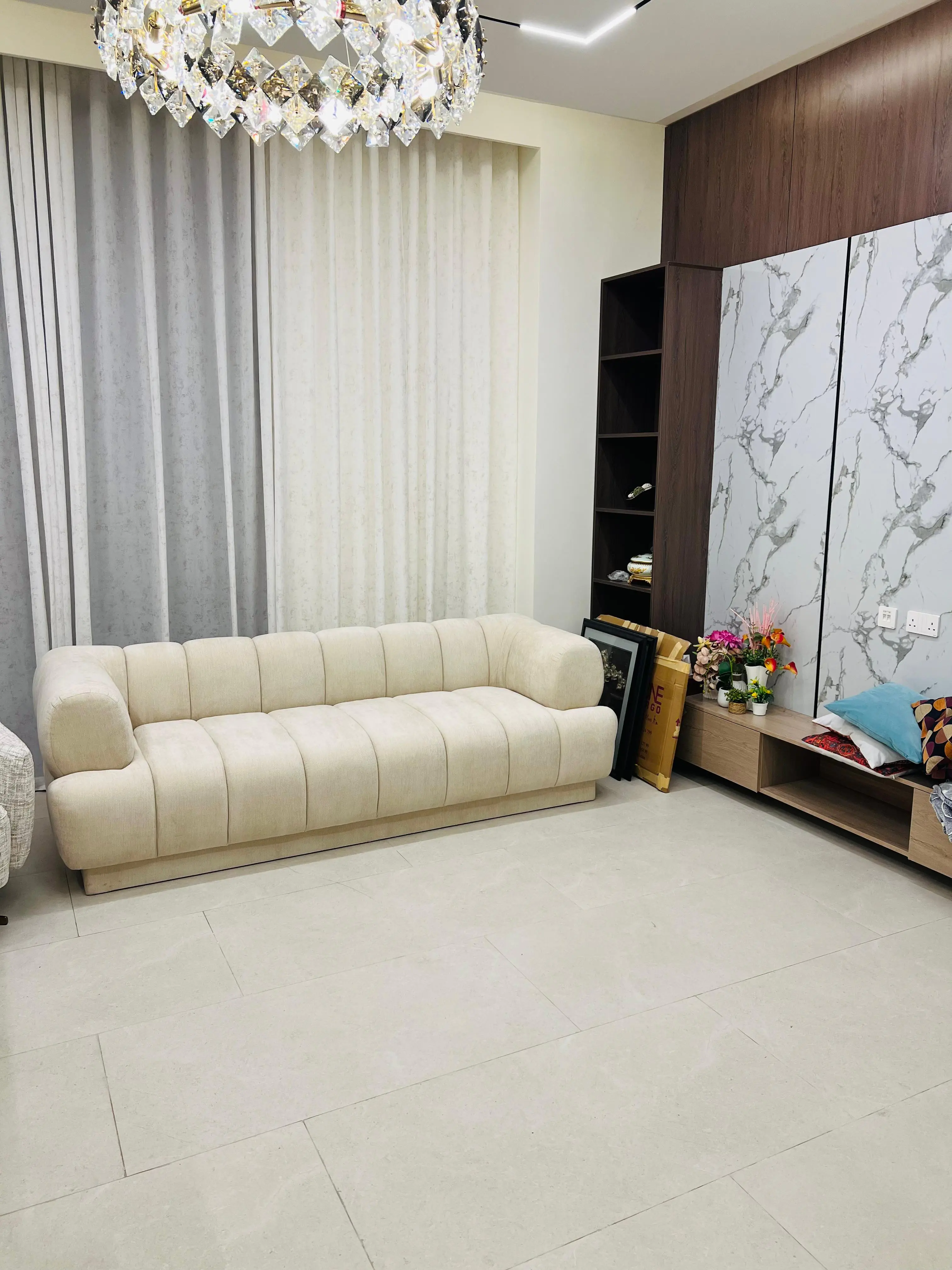 001051 U 1 (2) 001051 U 1 (2)