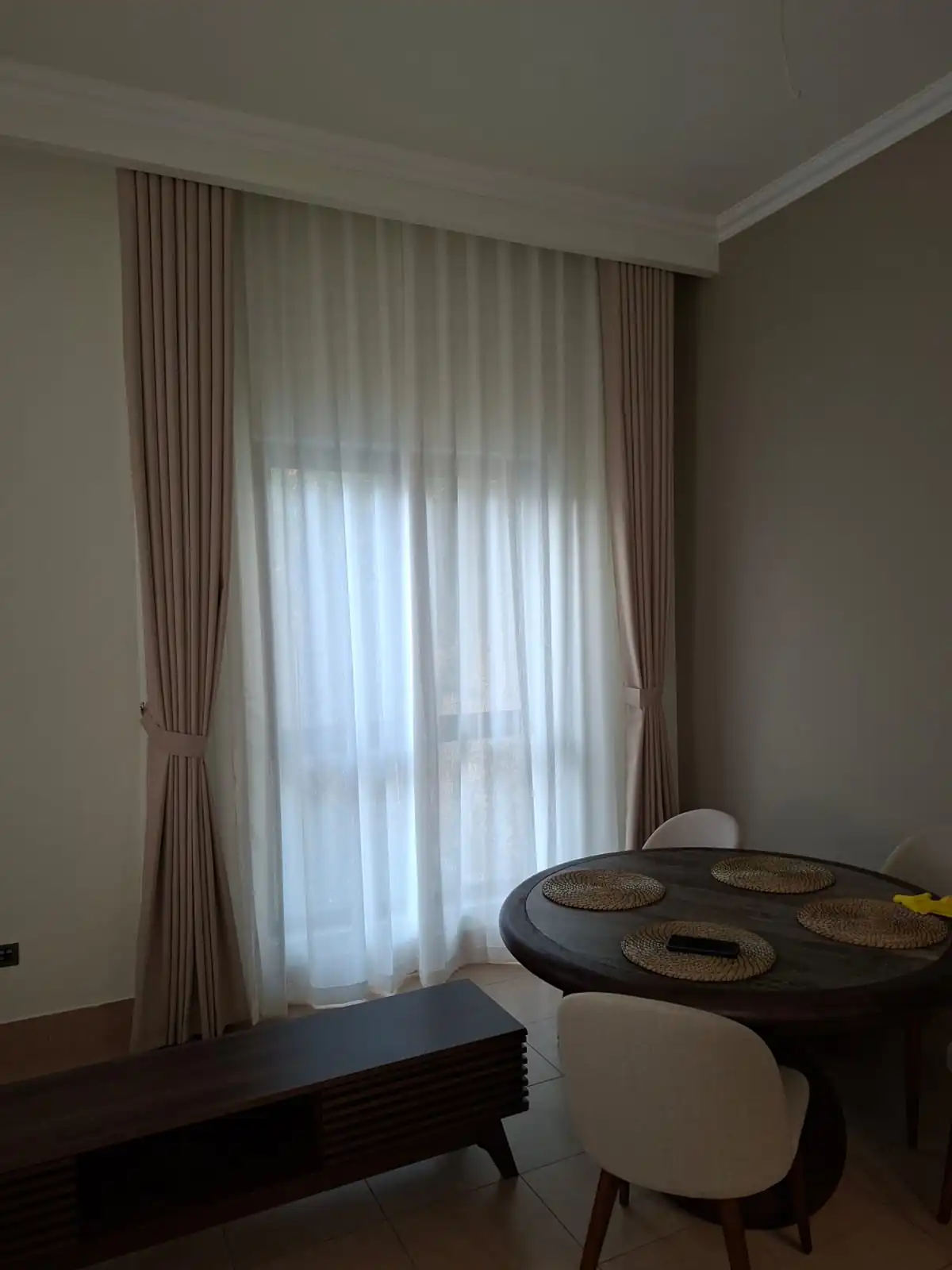 001053 (6) 001053 (6)