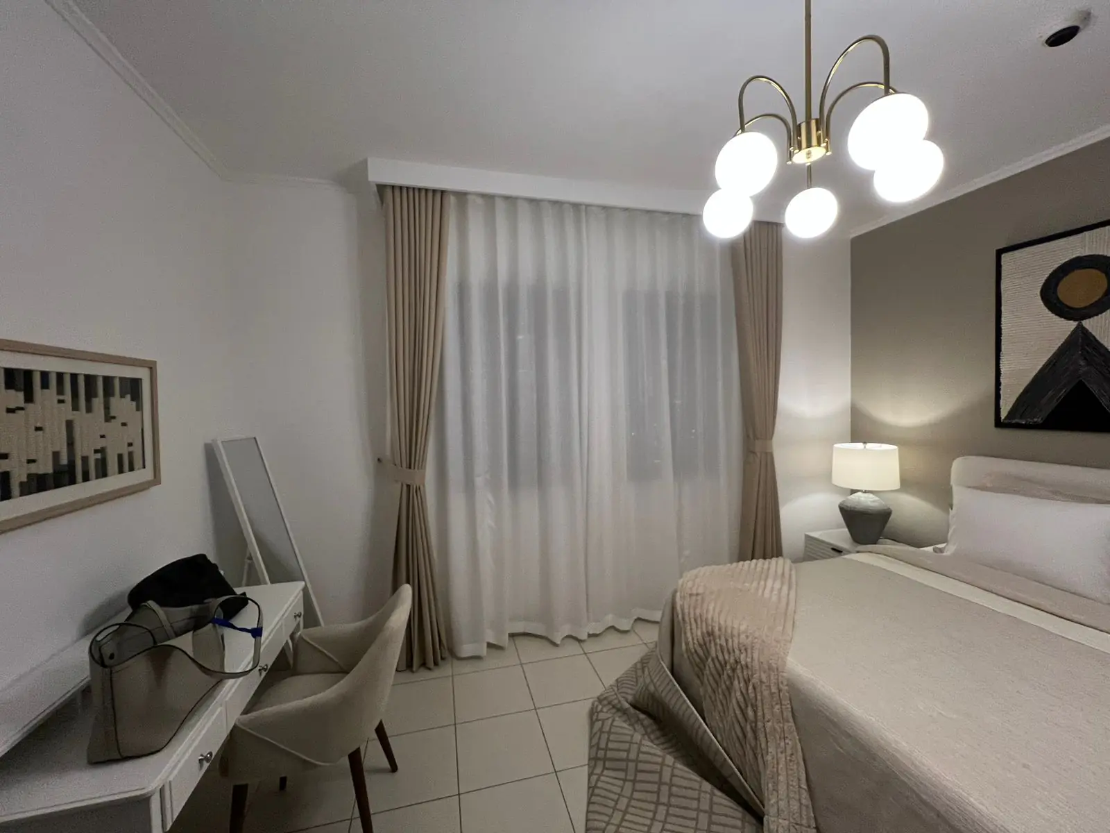 001054 (16) 001054 (16)