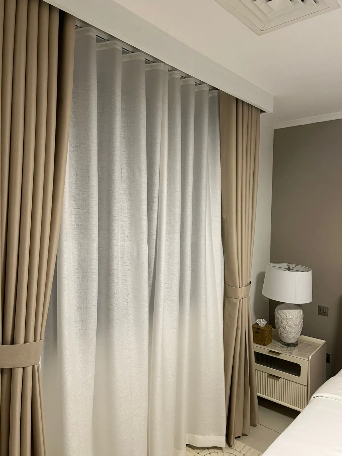 001054 (8) 001054 (8)