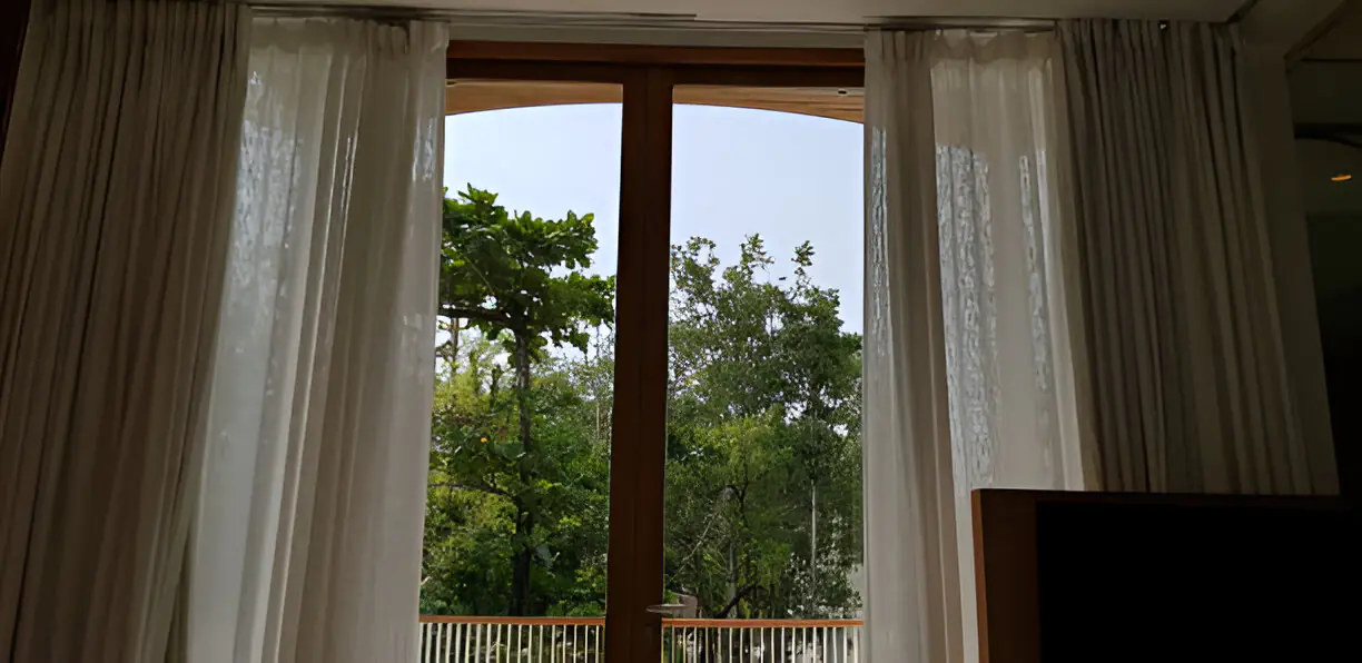 curtain supplier options