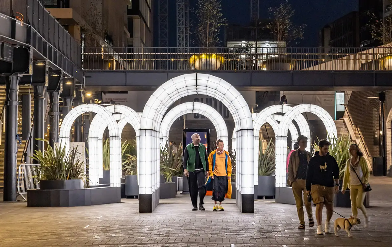 The-illuminated-Garden-Featuring-Super-Nature-TV_KXDD2 The-illuminated-Garden-Featuring-Super-Nature-TV_KXDD2