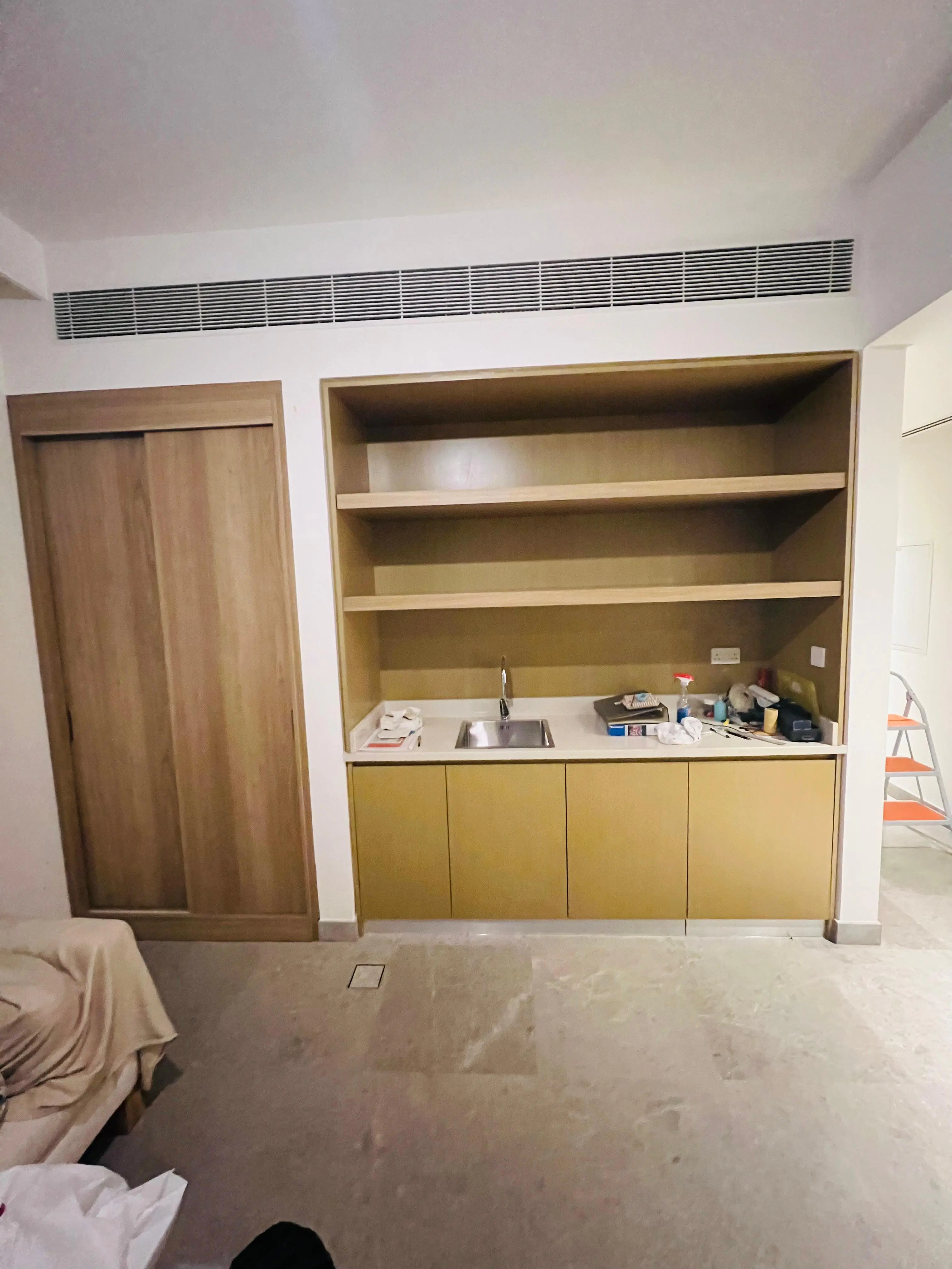 001059 U 1 (2) 001059 U 1 (2)