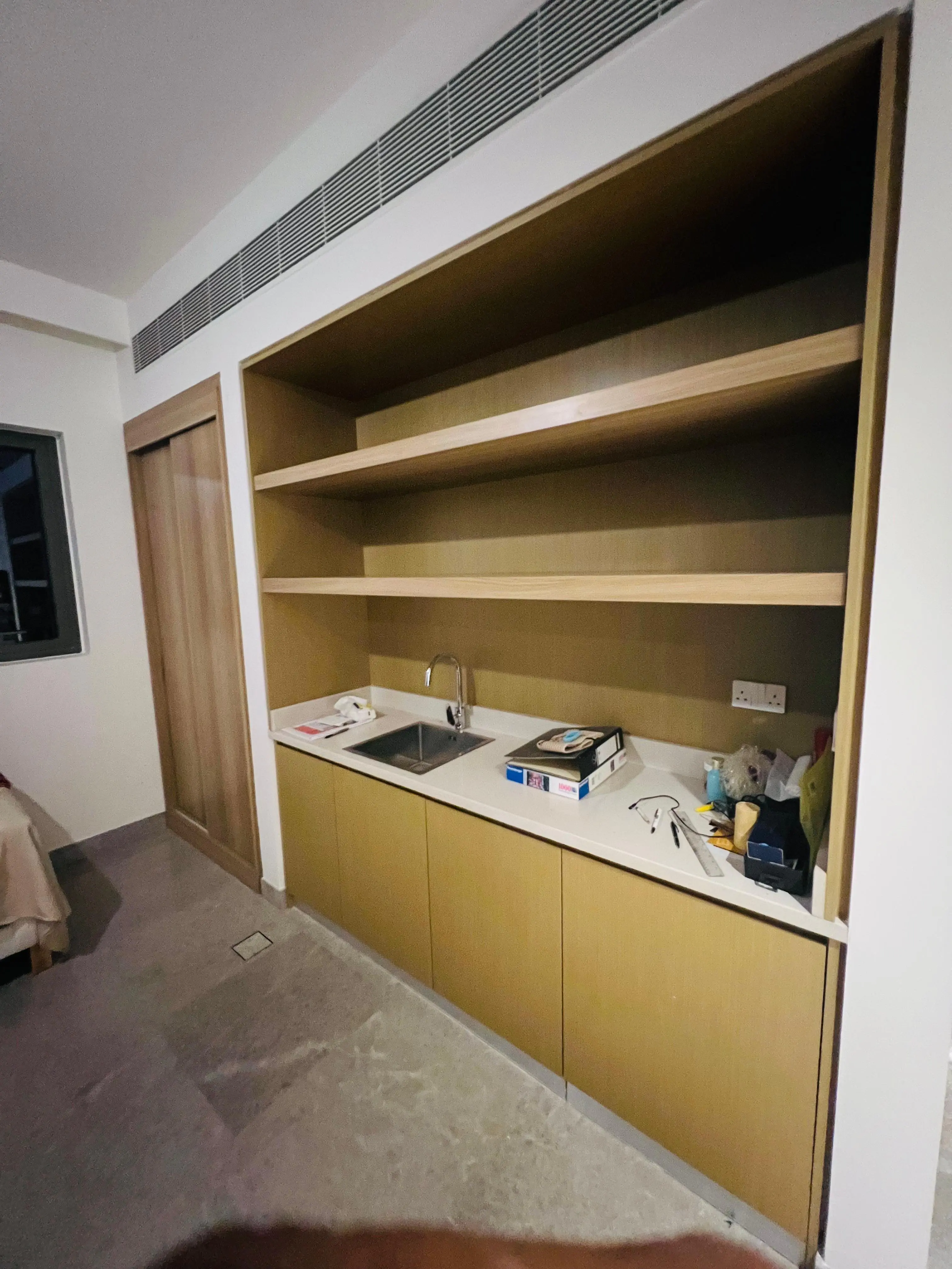 001059 U 1 (4) 001059 U 1 (4)