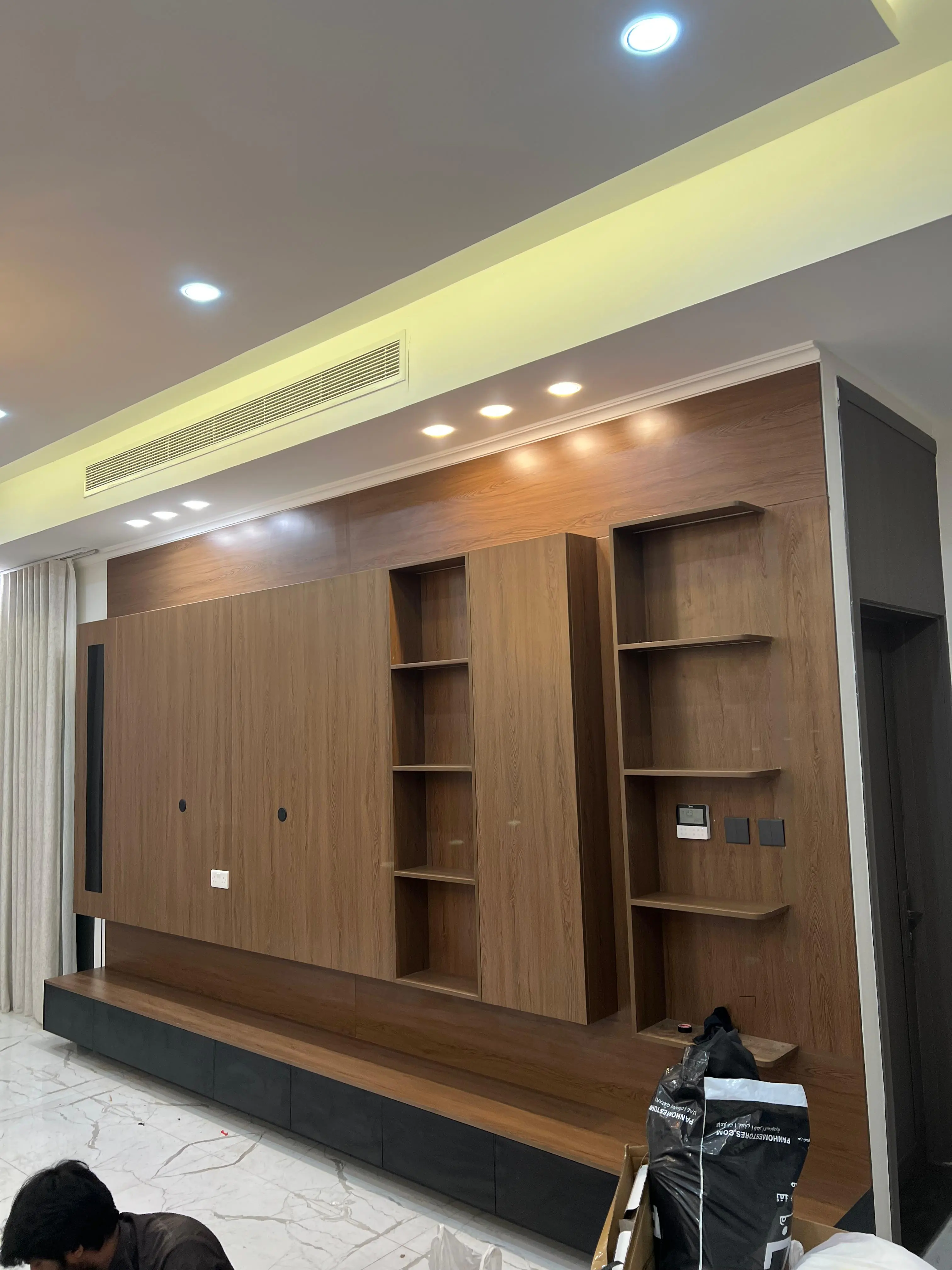 001070 (9) 001070 (9)