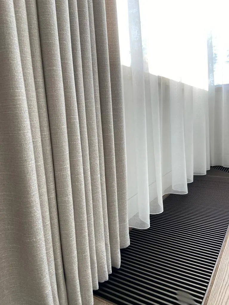 Silk Curtains: Luxury Curtain Fabric Ideas for Modern Interiors