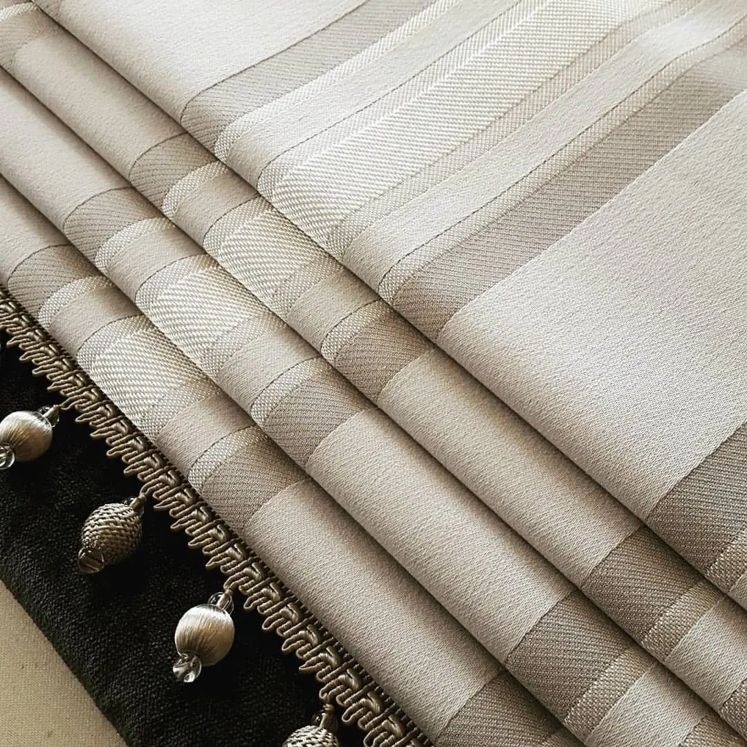 Choosing the Best Roman Blind Fabric