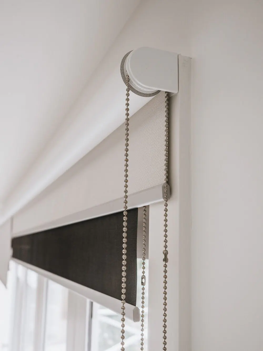 How to Choose Blackout Roller Blinds in Dubai