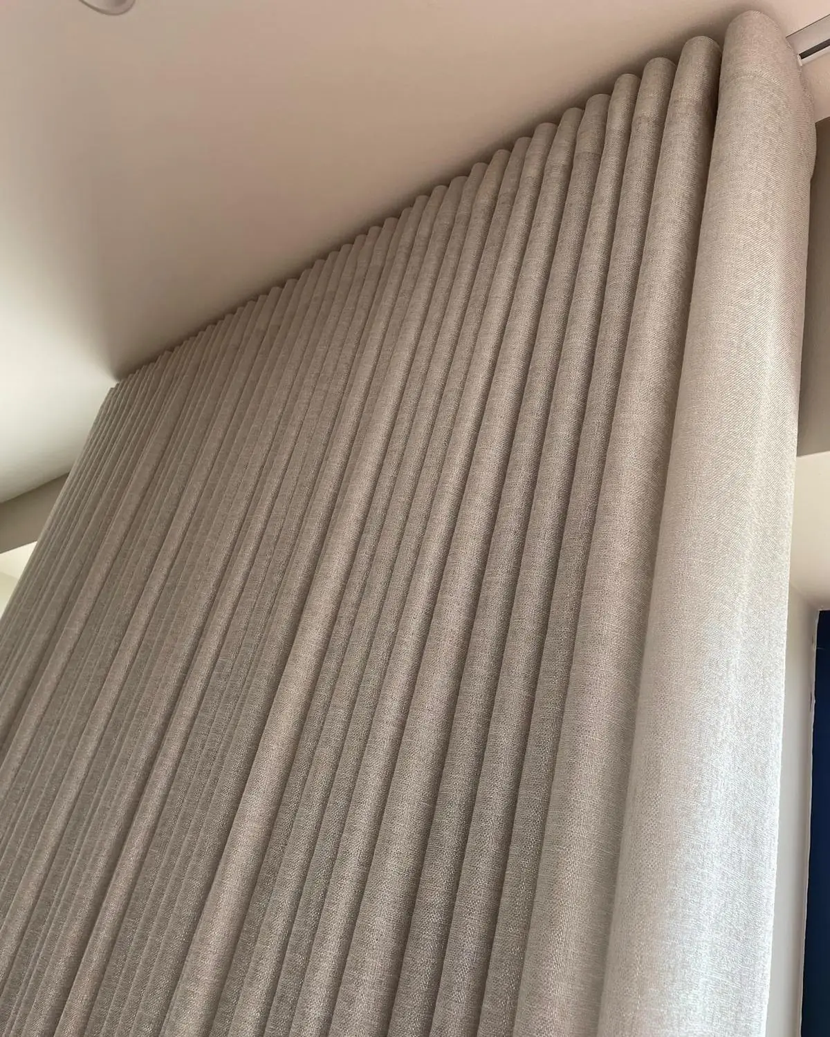 Linen Curtains in Dubai Custom Linen Curtains: According to Your Space