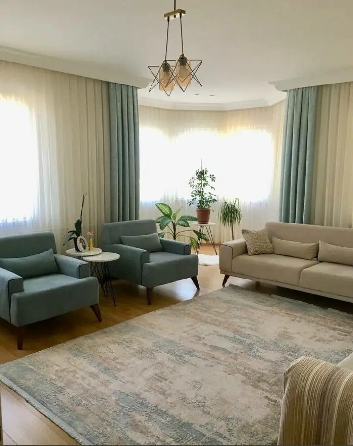 Traditional Roots and Modern Appeal of Rugs UAE