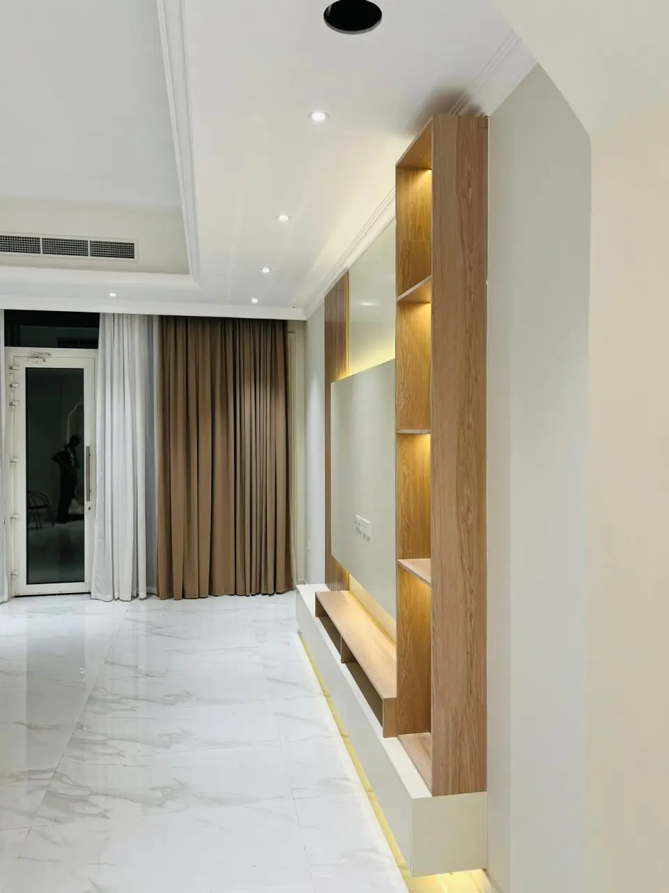 001073 (4) 001073 (4)