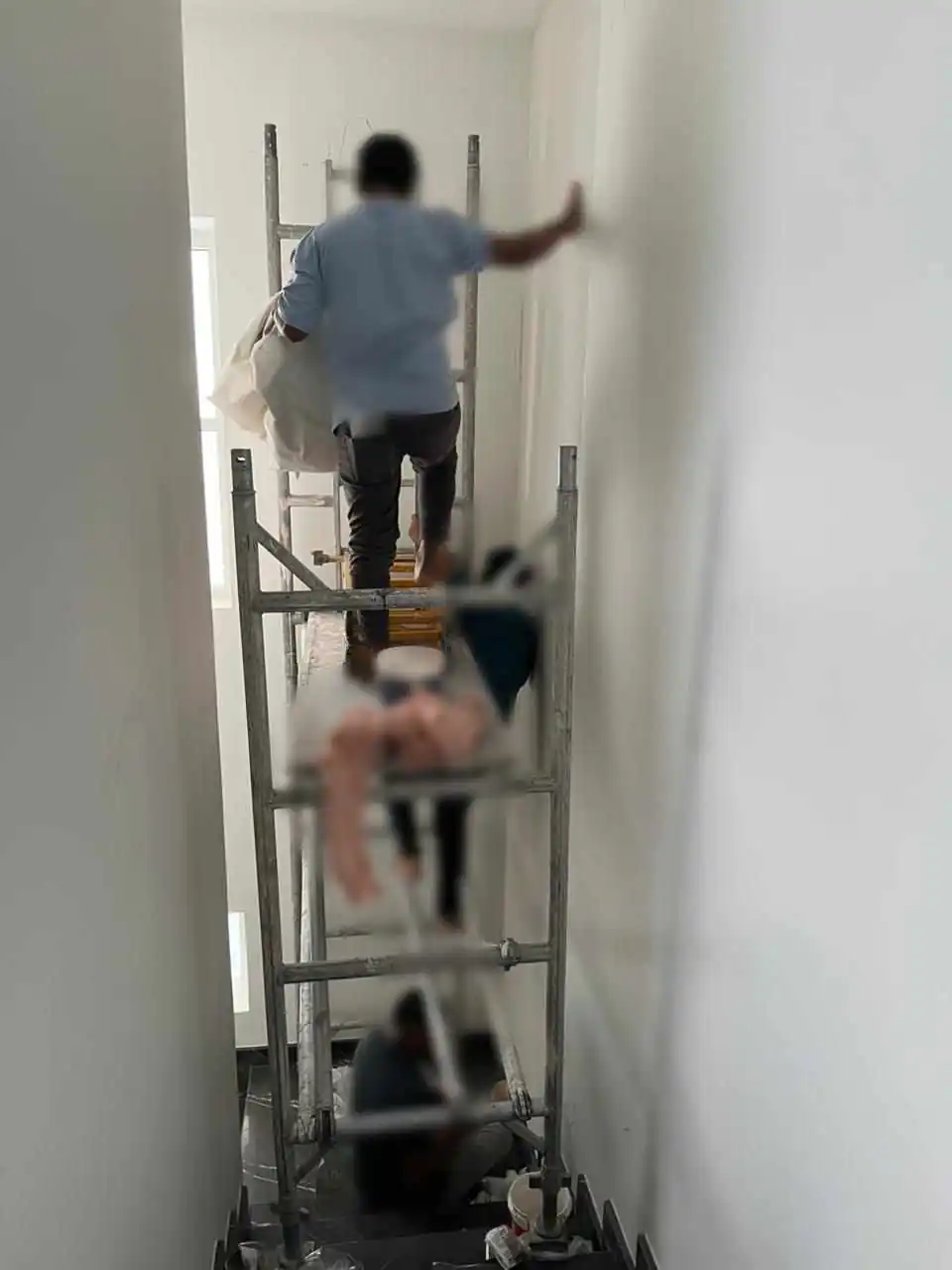 001074 (13) 001074 (13)