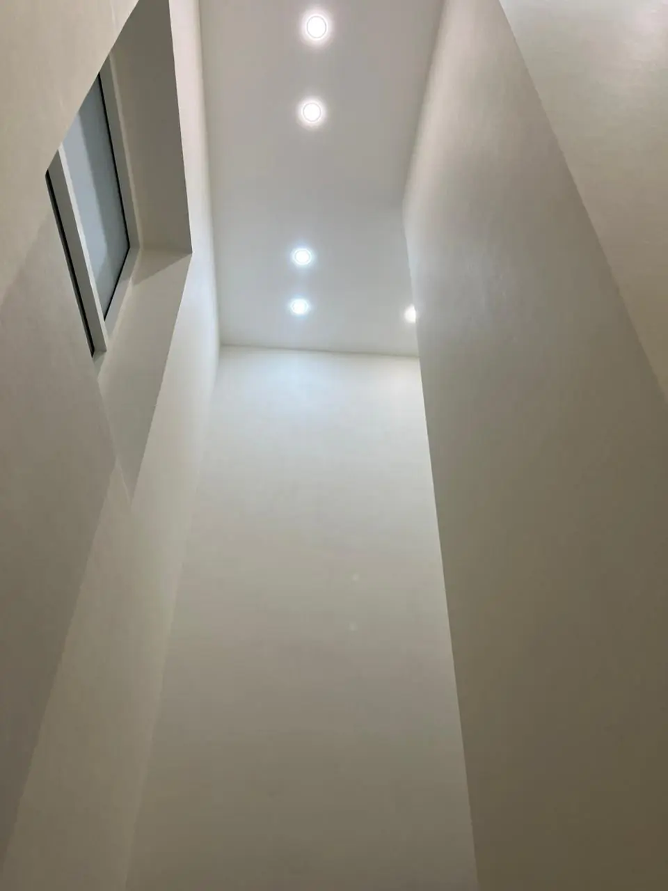 001074 (16) 001074 (16)