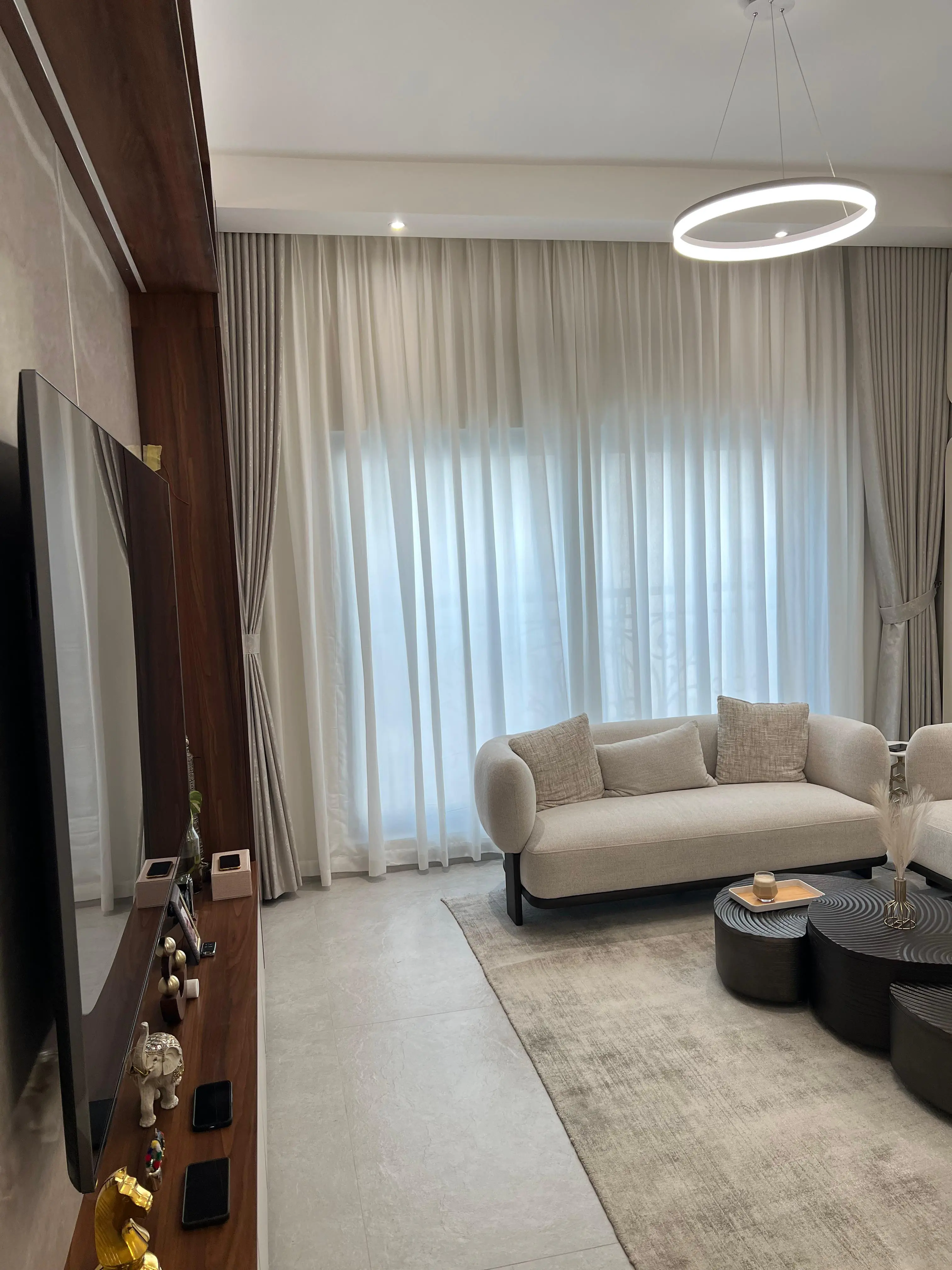 001079 (5) 001079 (5)