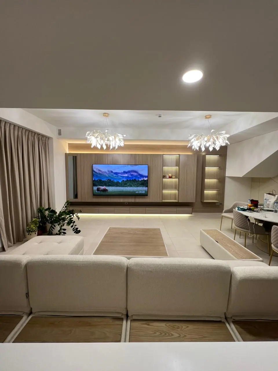 001080 22 (8) 001080 22 (8)