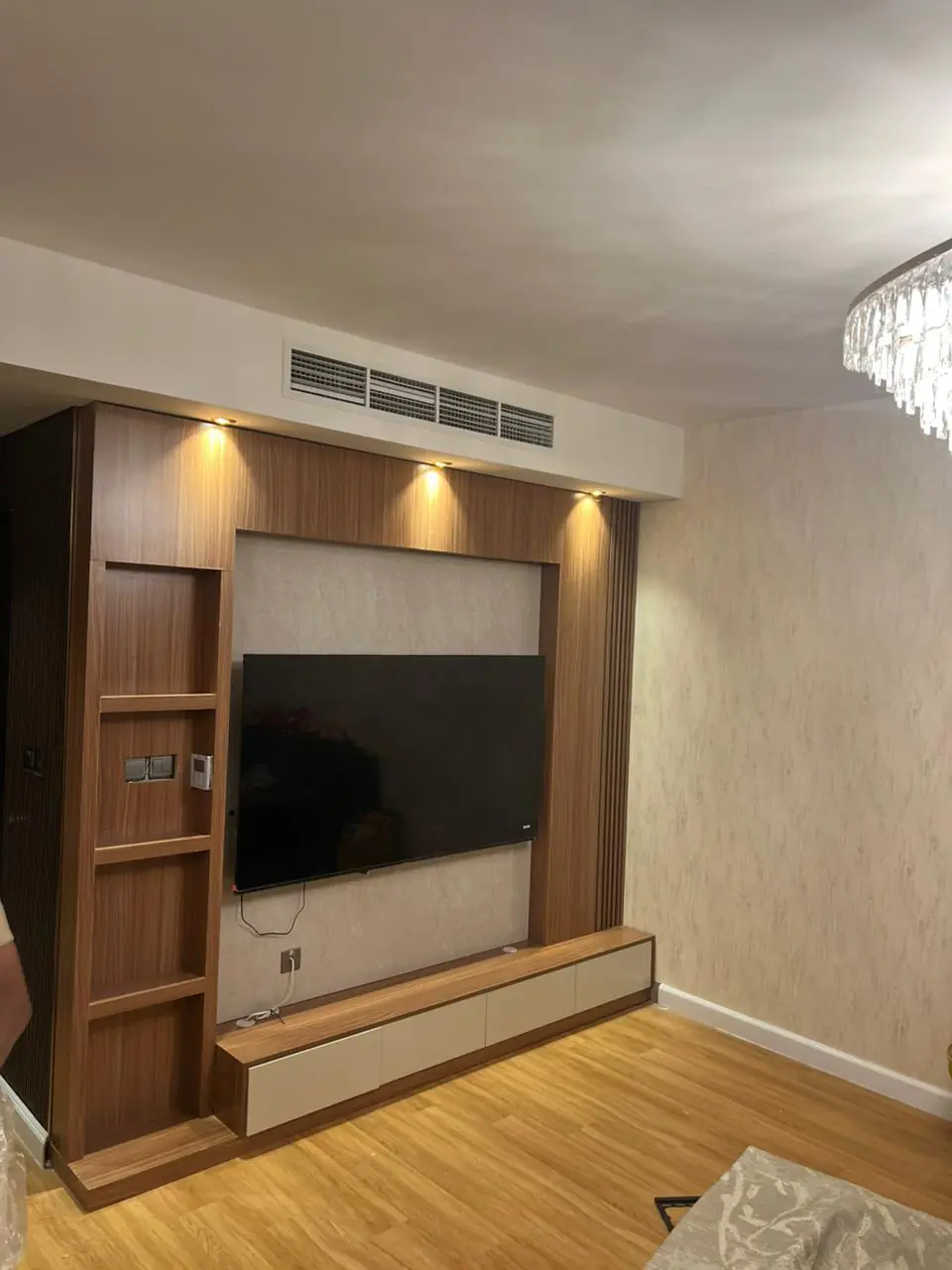 001084 1 (7) 001084 1 (7)