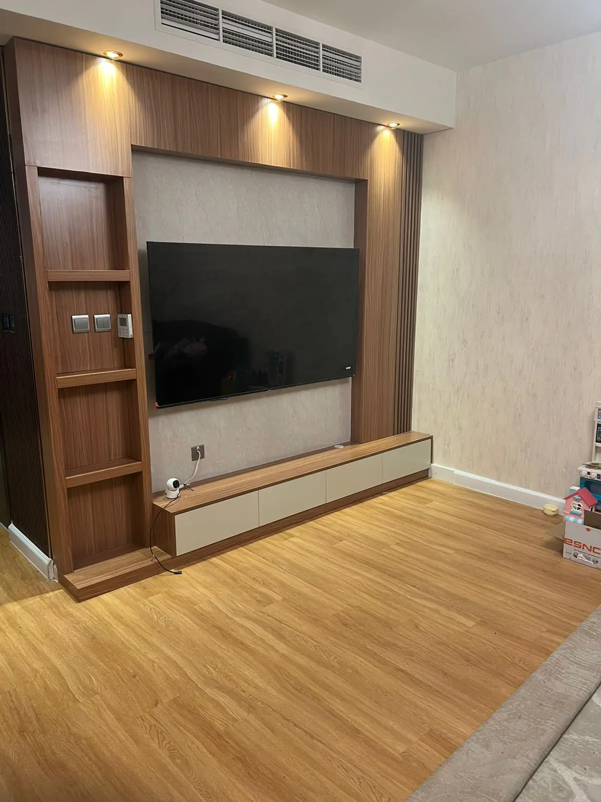 001084 2 (2) 001084 2 (2)