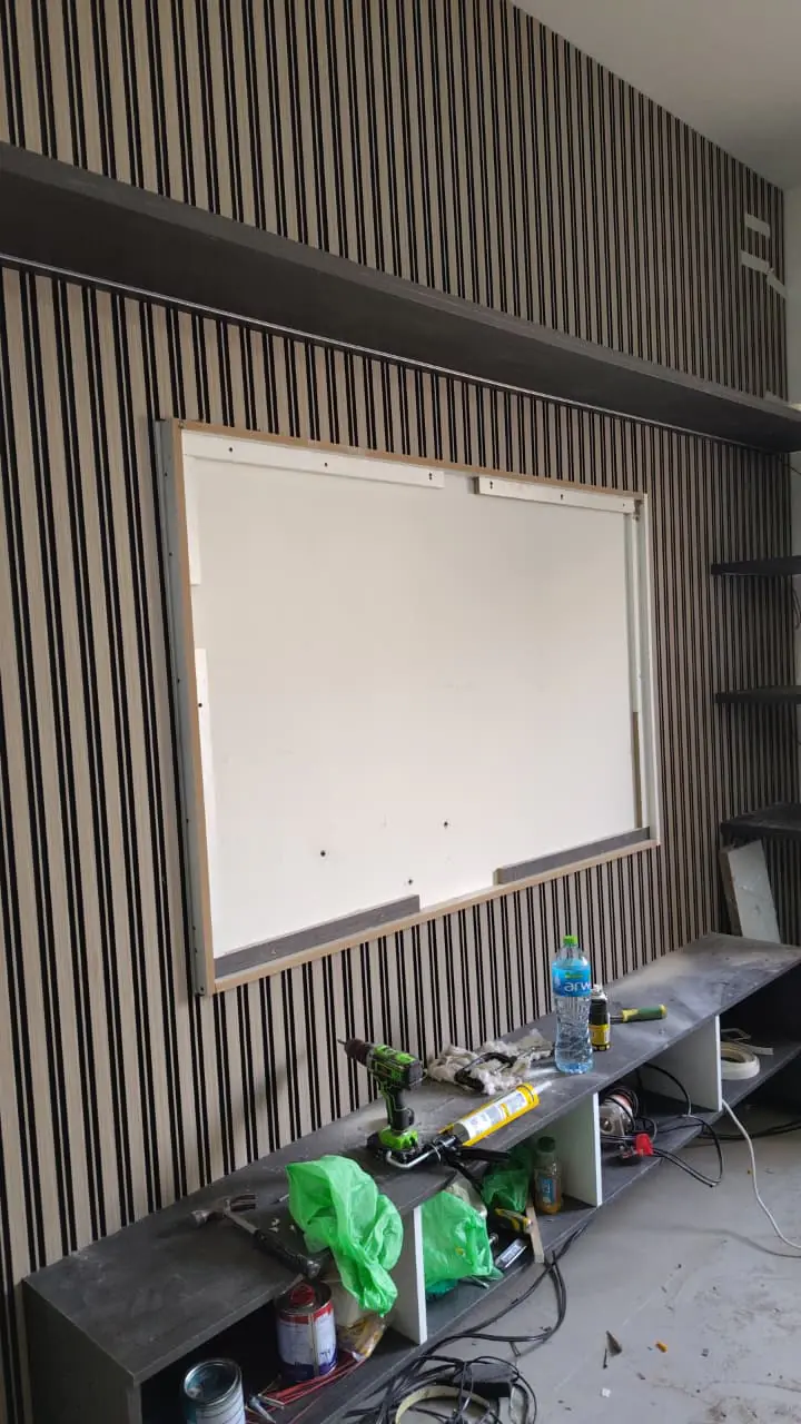 001085 (10) 001085 (10)