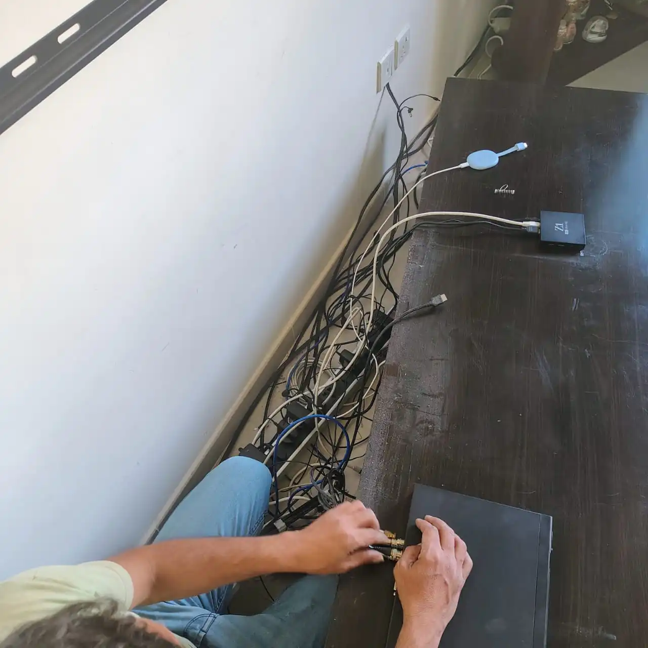 001085 (3) 001085 (3)