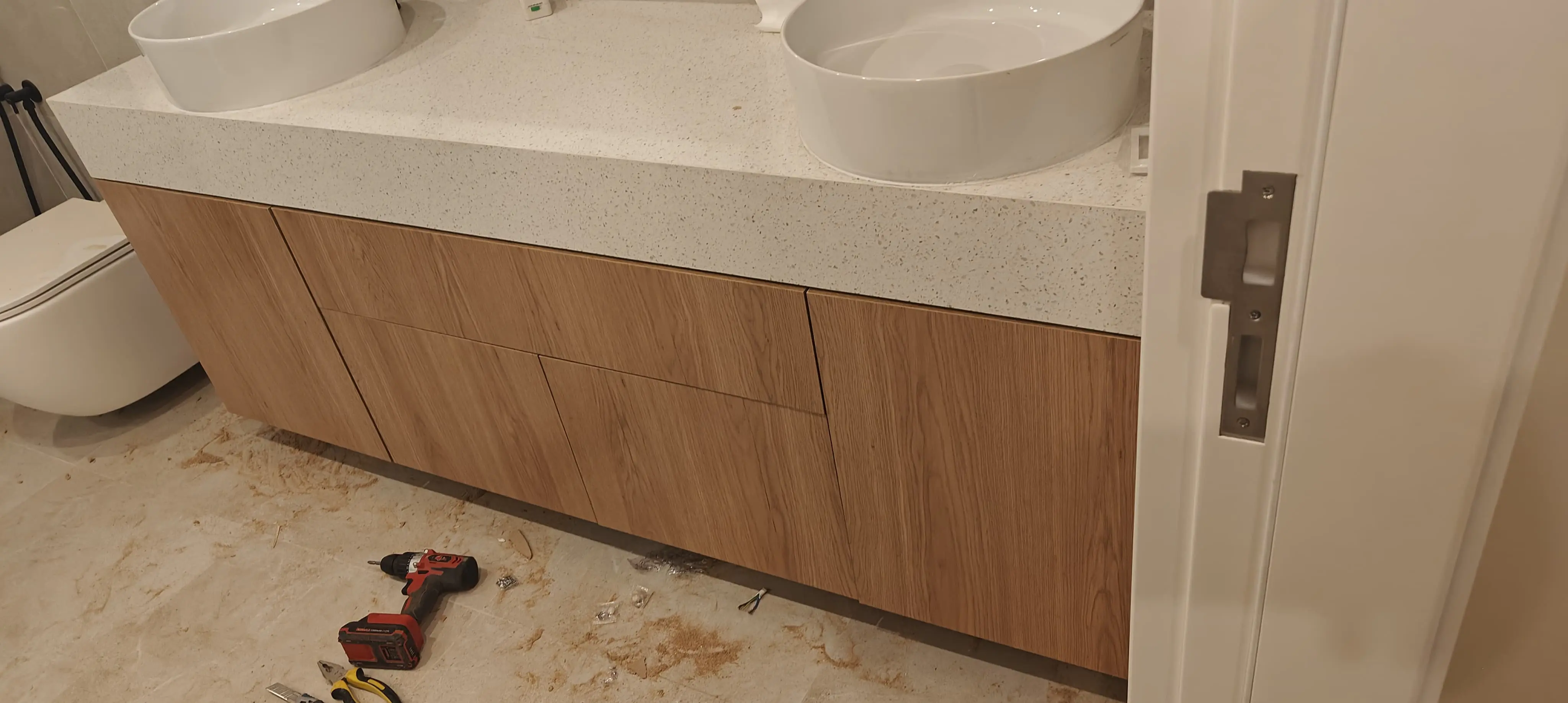 001089 1 (11) 001089 1 (11)