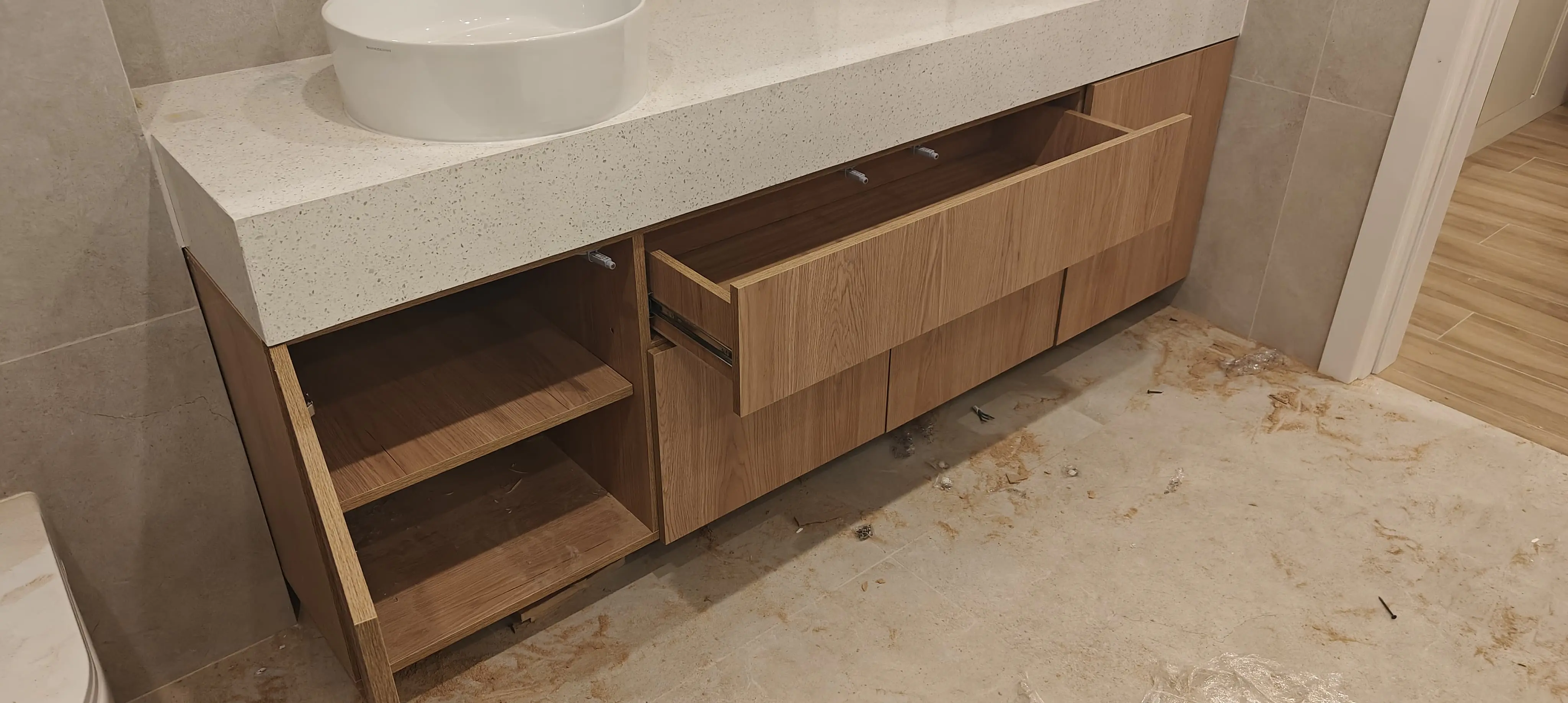 001089 1 (5) 001089 1 (5)