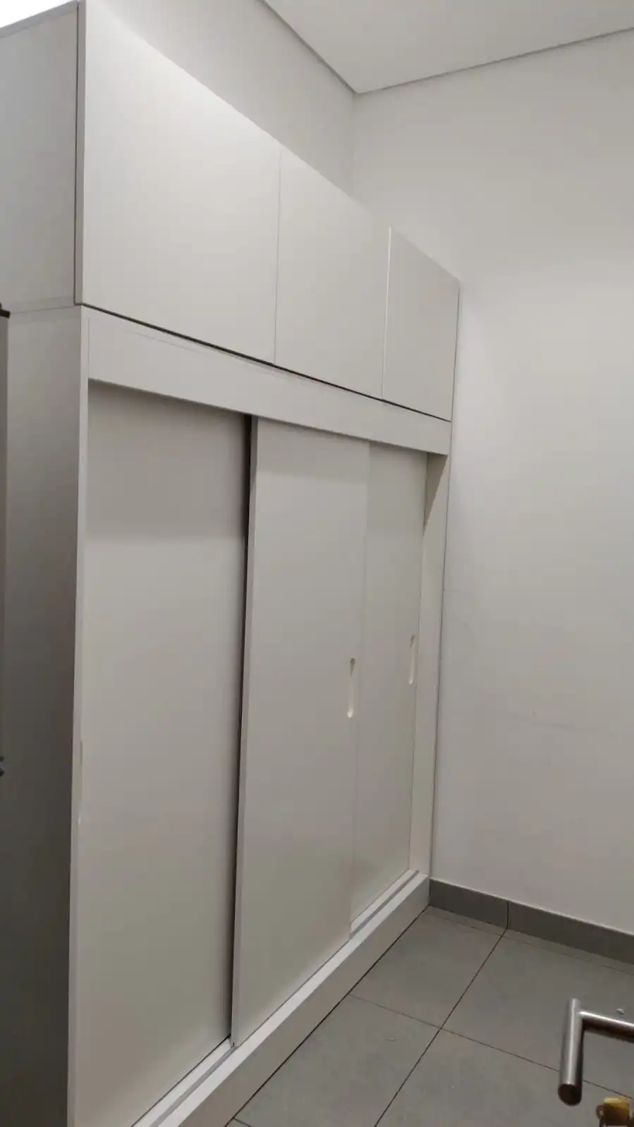 001090 (2) 001090 (2)