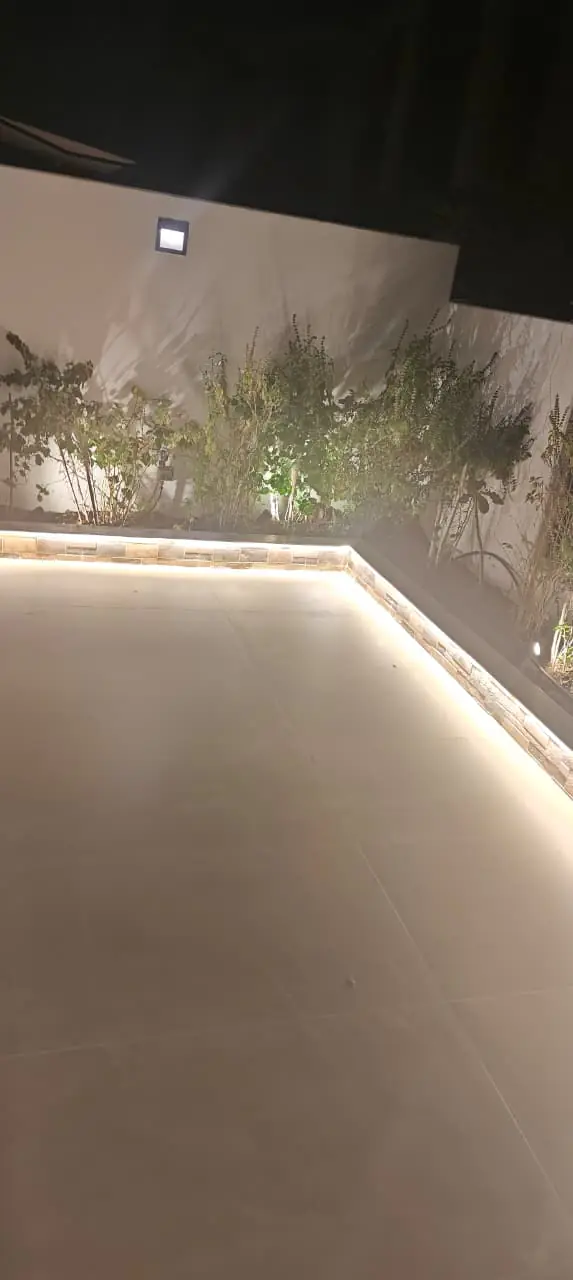 001096 (13) 001096 (13)