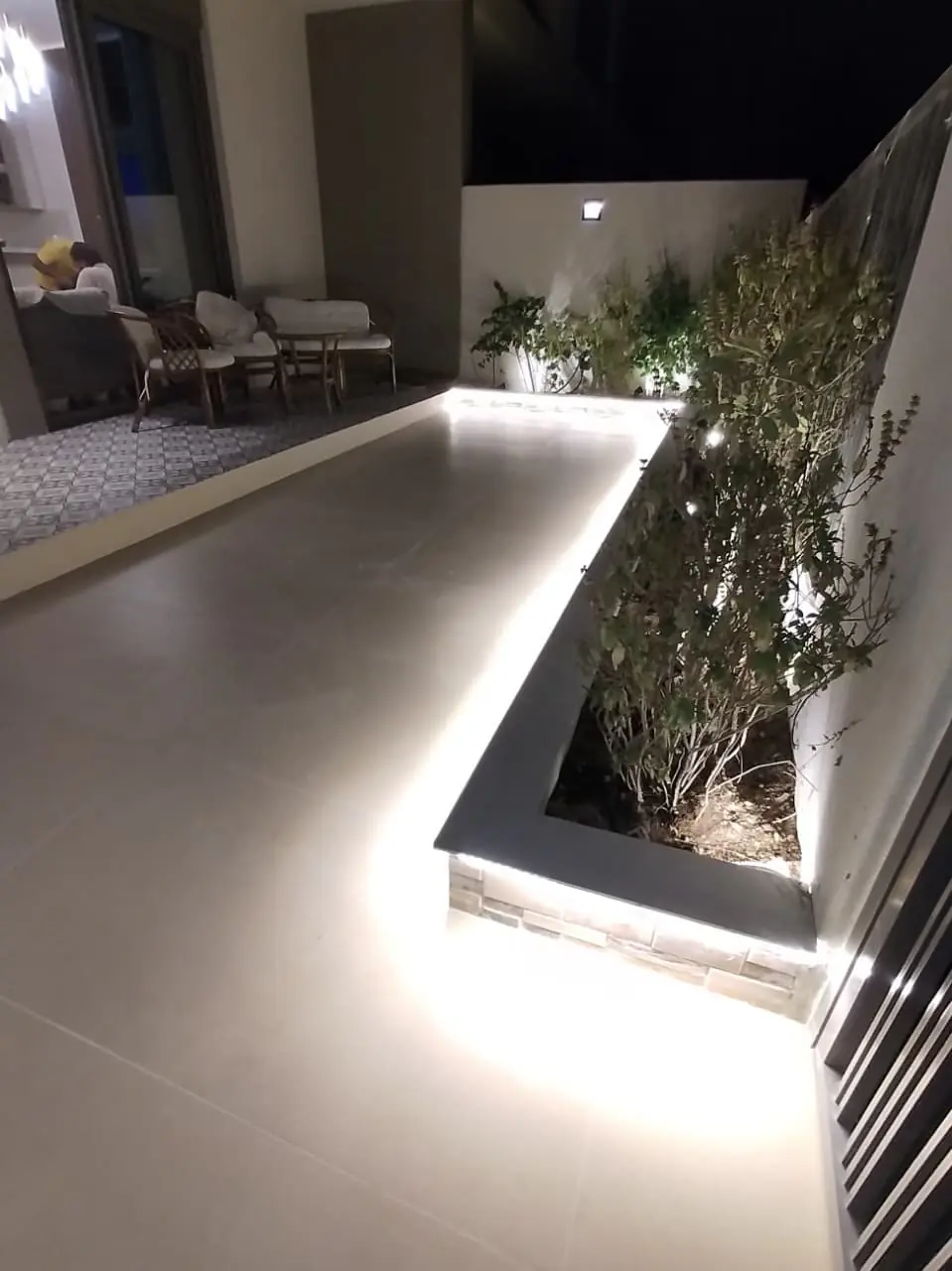 001096 (6) 001096 (6)