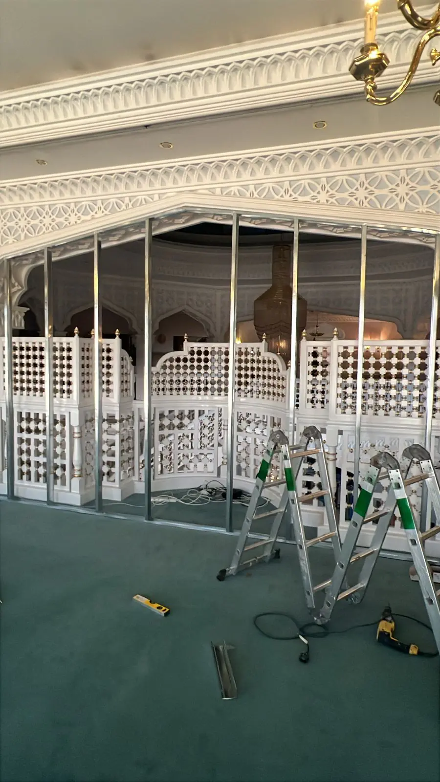 001098 2 (3) 001098 2 (3)