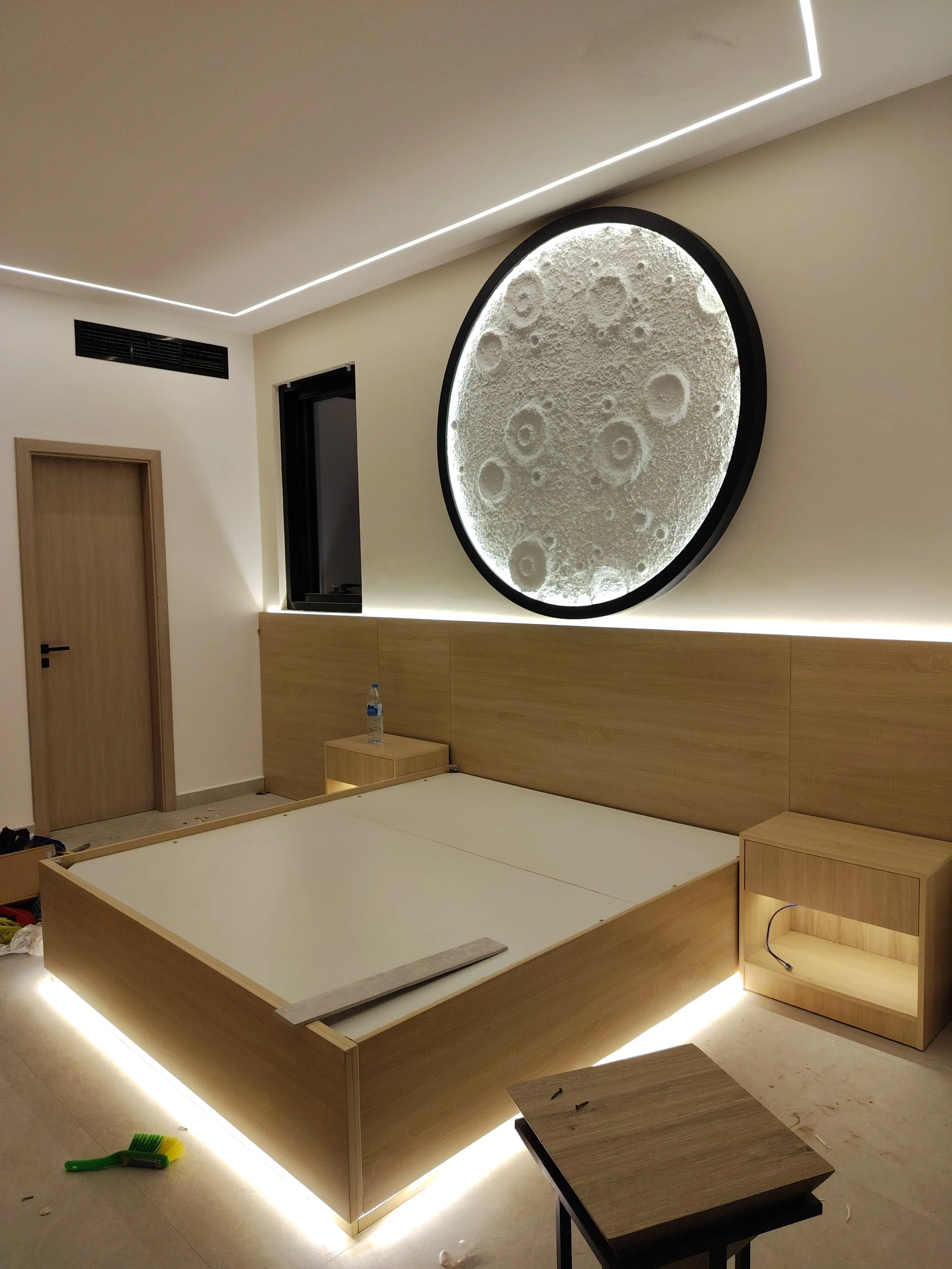 001108 Hydrolic Bed and Hanging Moon (11) 001108 Hydrolic Bed and Hanging Moon (11)