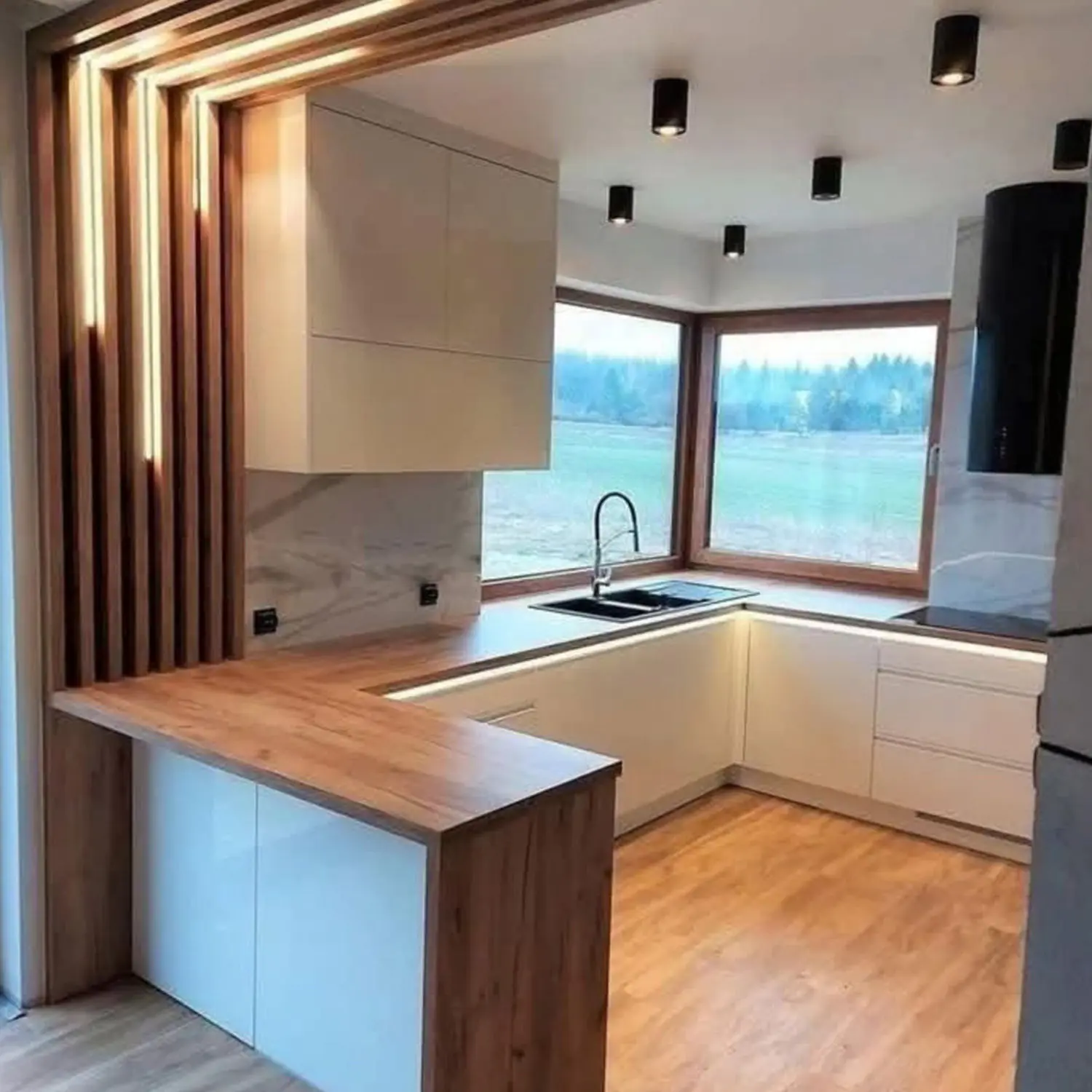 Kitchen Island | Instylea | Kitchen Interior | Dubai | UAE